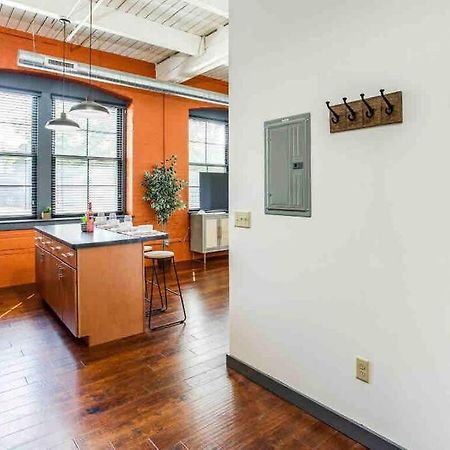 شقة Ny Style Centric Loft With King Bed By Park Av روتشستر المظهر الخارجي الصورة